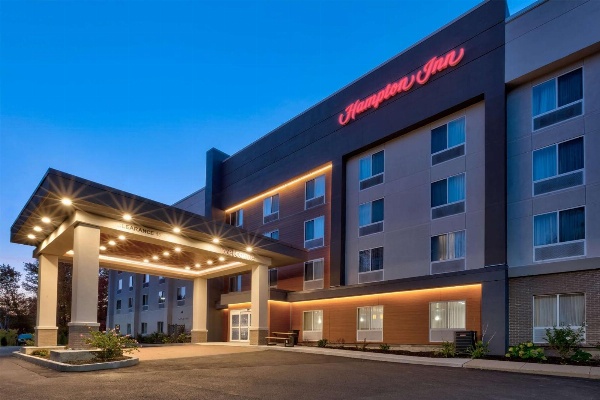 Hampton Inn By Hilton Waterbury Main image